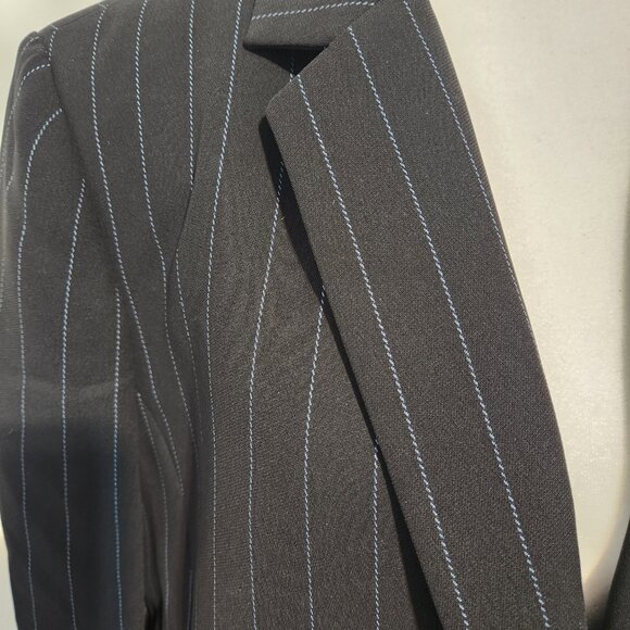 Kasper Women's 2 pc Black Pin Stripe Pant Suit with Light Blue Stripes Size 12 - Picture 6 of 13